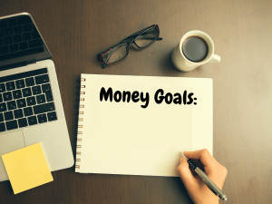 7 Practical Budgeting Tips to Reach Your Money Goals Faster (Plus Freebies to Help You Get There!)