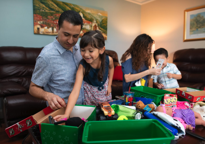 Operation Christmas Child Shoebox Ideas & What To Pack