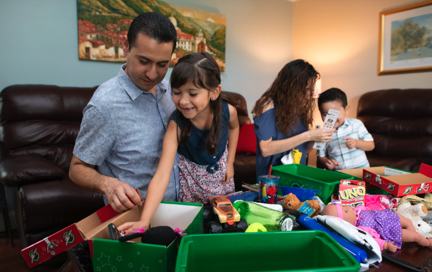 Operation Christmas Child Shoebox Ideas & What To Pack