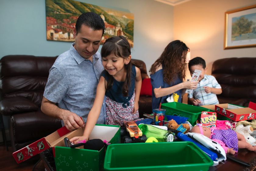 Operation Christmas Child Shoebox Ideas & What To Pack